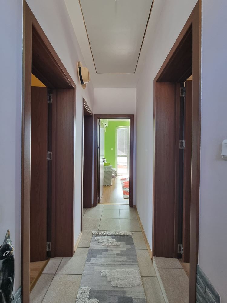 Krásný dvoupodlažní dům se zahradou, garáží a moderním vytápěním v Košarici
