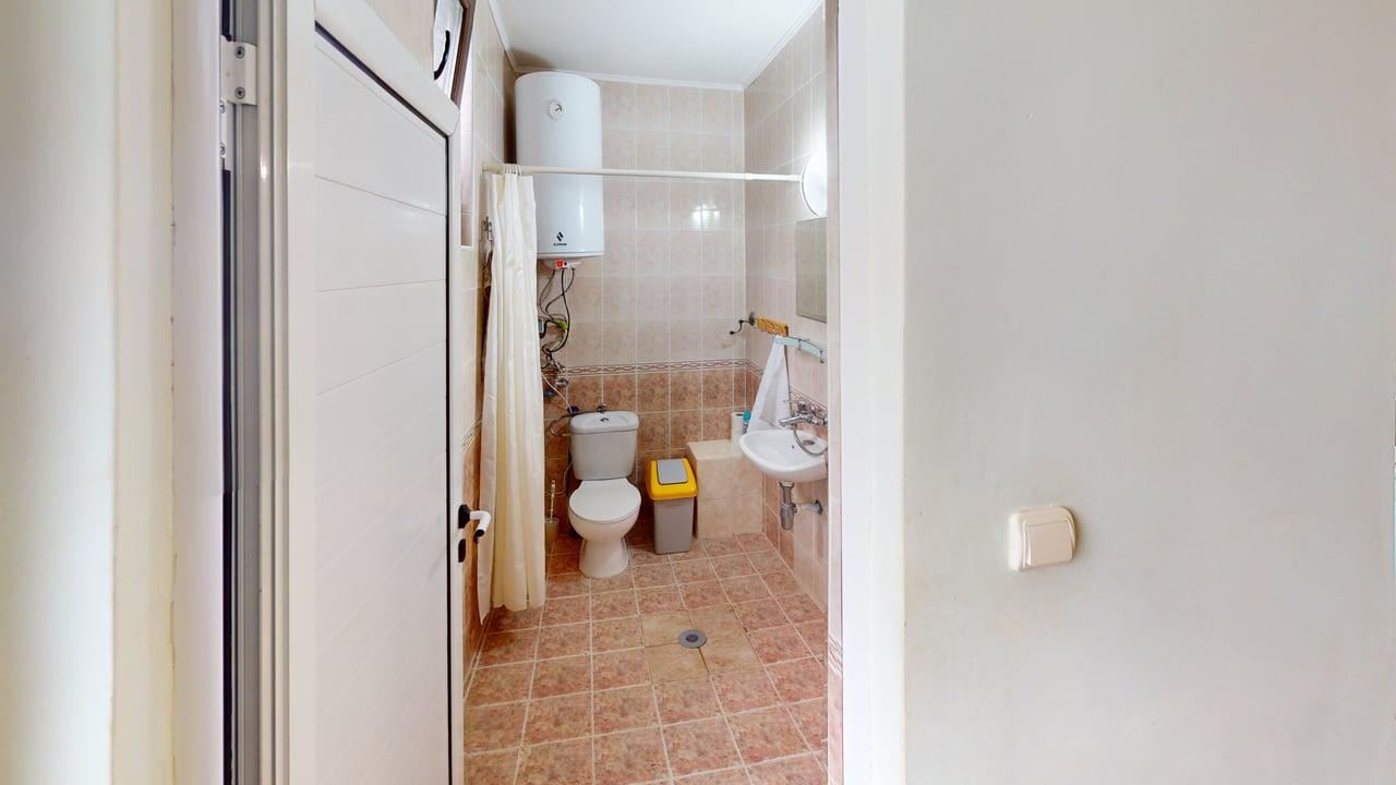 Dvoupodlažní dům ve vesnici Poroj – klid, prostor a pohodlí u moře