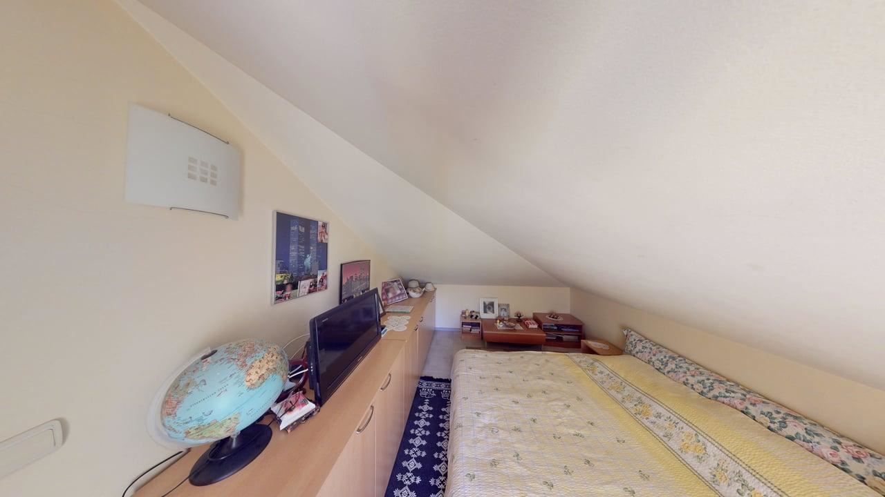 Panoramatický čtyřpatrový dům se 8 ložnicemi a výhledem na moře v letovisku Slunečný břeh – bez poplatku za údržbu