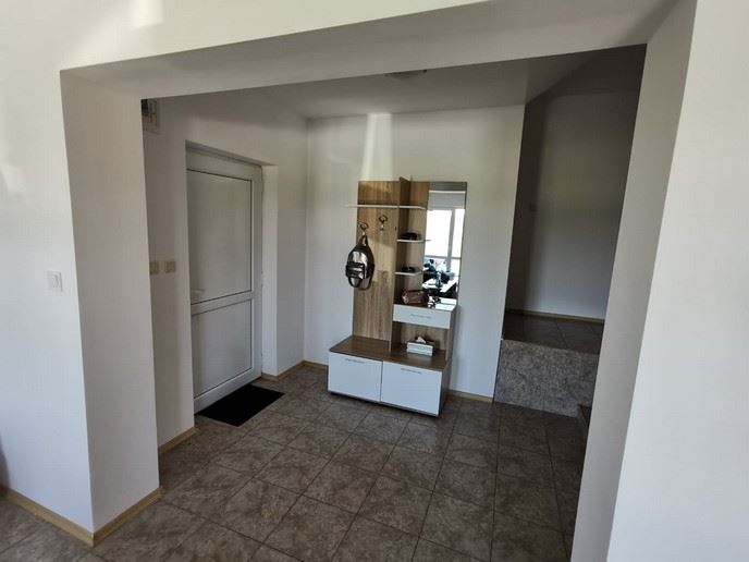 Prostorný jednopodlažní dům s panoramatickým výhledem v eko-komplexu na pohoří Balkán