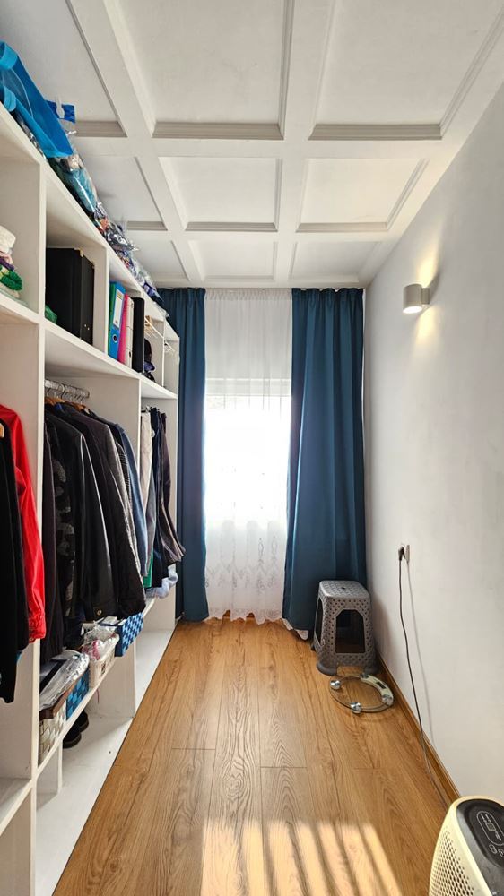 Výjimečný přízemní dům s prostornou zahradou v klidné vesnici Kosharitsa