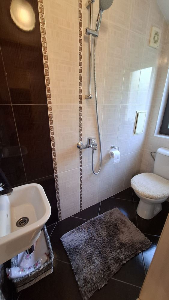 Luxusní dvoupodlažní dům v prestižním komplexu v Pomorie
