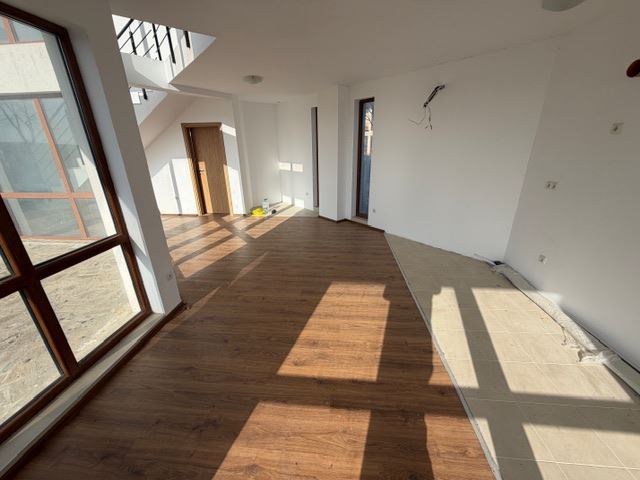 Luxusní dvoupatrový dům s výhledem na moře v Aheloy