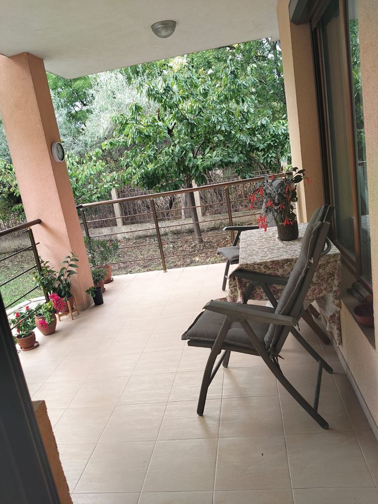 Prostorný třípodlažní rodinný dům v centru Ravdy – komfort, prestiž a plná samostatnost