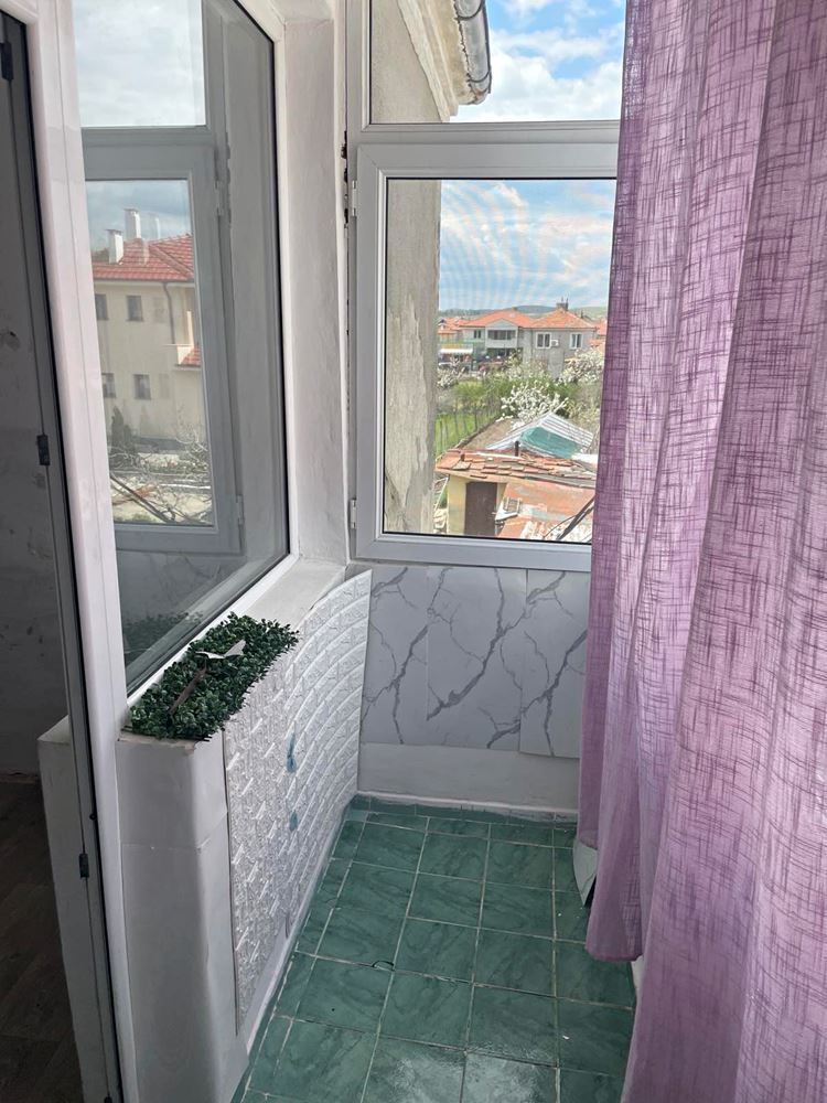 Samostatná část domu se zahradou v Burgasu – Banevo, prostornost, funkčnost a skvělá lokalita u minerálních lázní