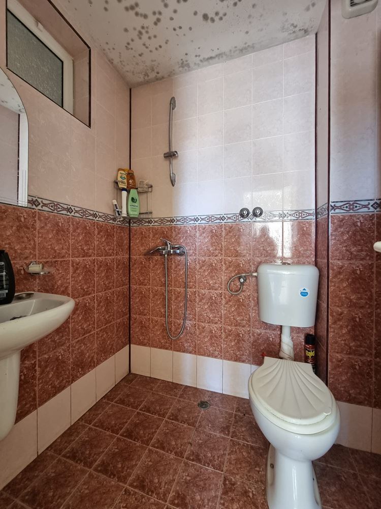 Luxusní dům s bazénem a výhledem na moře ve Sveti Vlas – pouze 1 km od pláže