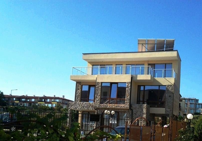 Dům se zahradou v Sozopolu – u Bamboo Beach a centra, plně zařízený