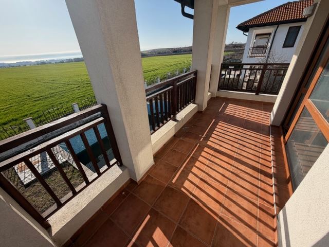 Luxusní dvoupatrový dům s výhledem na moře v Aheloy