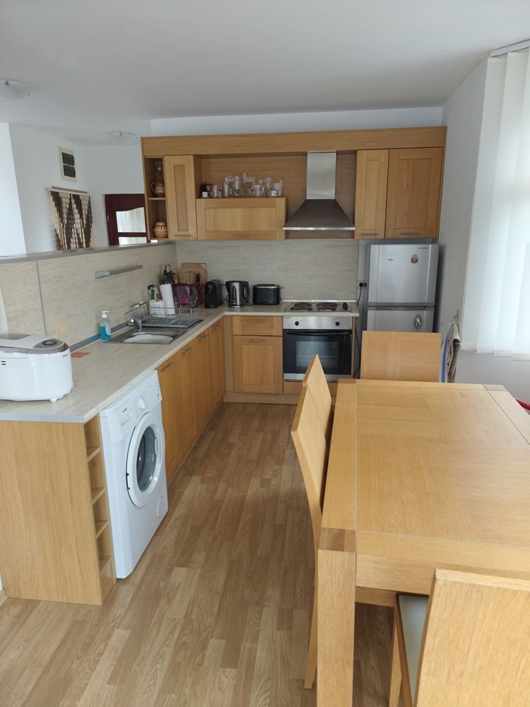 Luxusní dvoupodlažní dům s bazénem a krásnou panoramatickou scenérií v prestižním komplexu – Aheloy