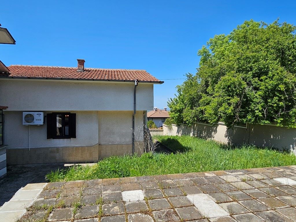 Prostorný samostatný dům s panoramatickým výhledem v Kosharitsa