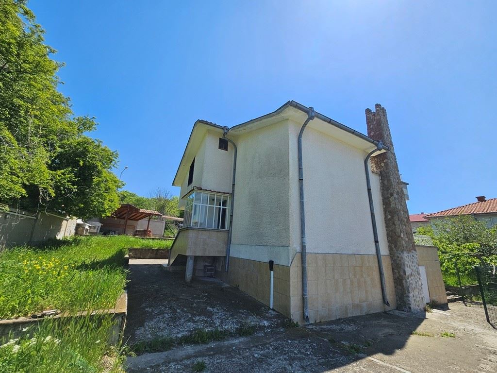 Prostorný samostatný dům s panoramatickým výhledem v Kosharitsa