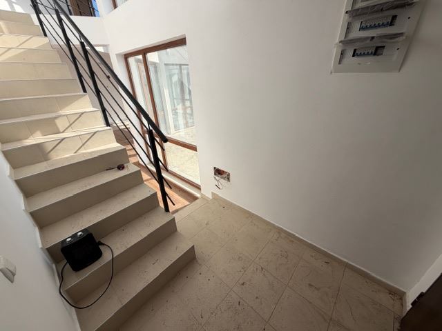 Luxusní dvoupatrový dům s výhledem na moře v Aheloy