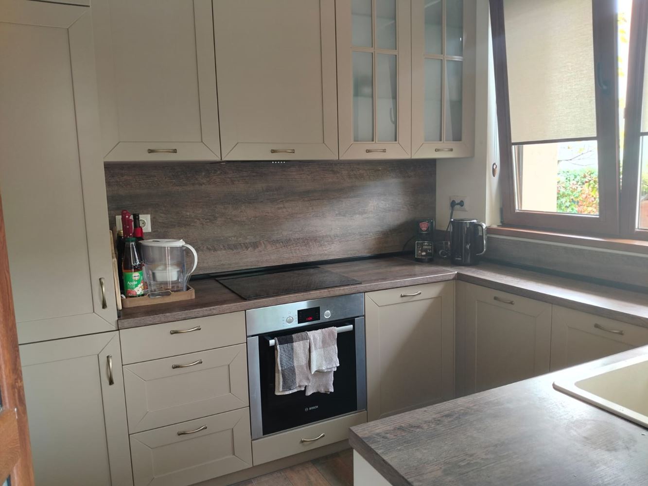 Prostorný třípodlažní rodinný dům v centru Ravdy – komfort, prestiž a plná samostatnost