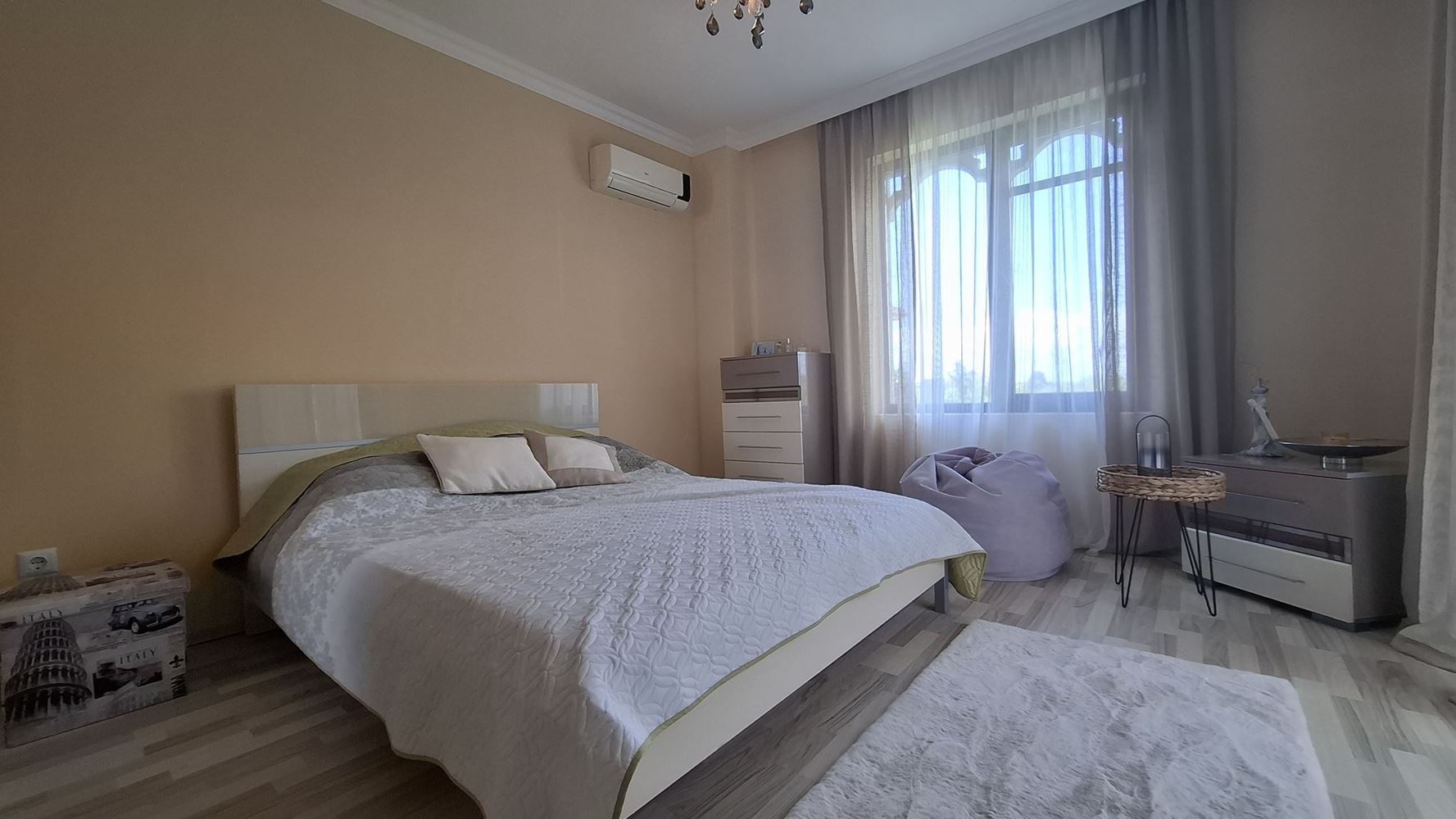 Luxusní dvoupodlažní dům v prestižním komplexu v Pomorie