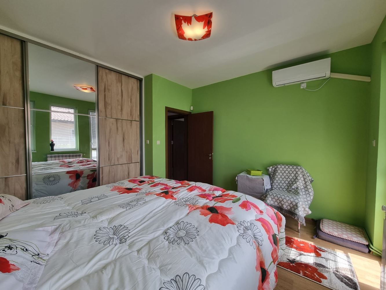 Krásný dvoupodlažní dům se zahradou, garáží a moderním vytápěním v Košarici