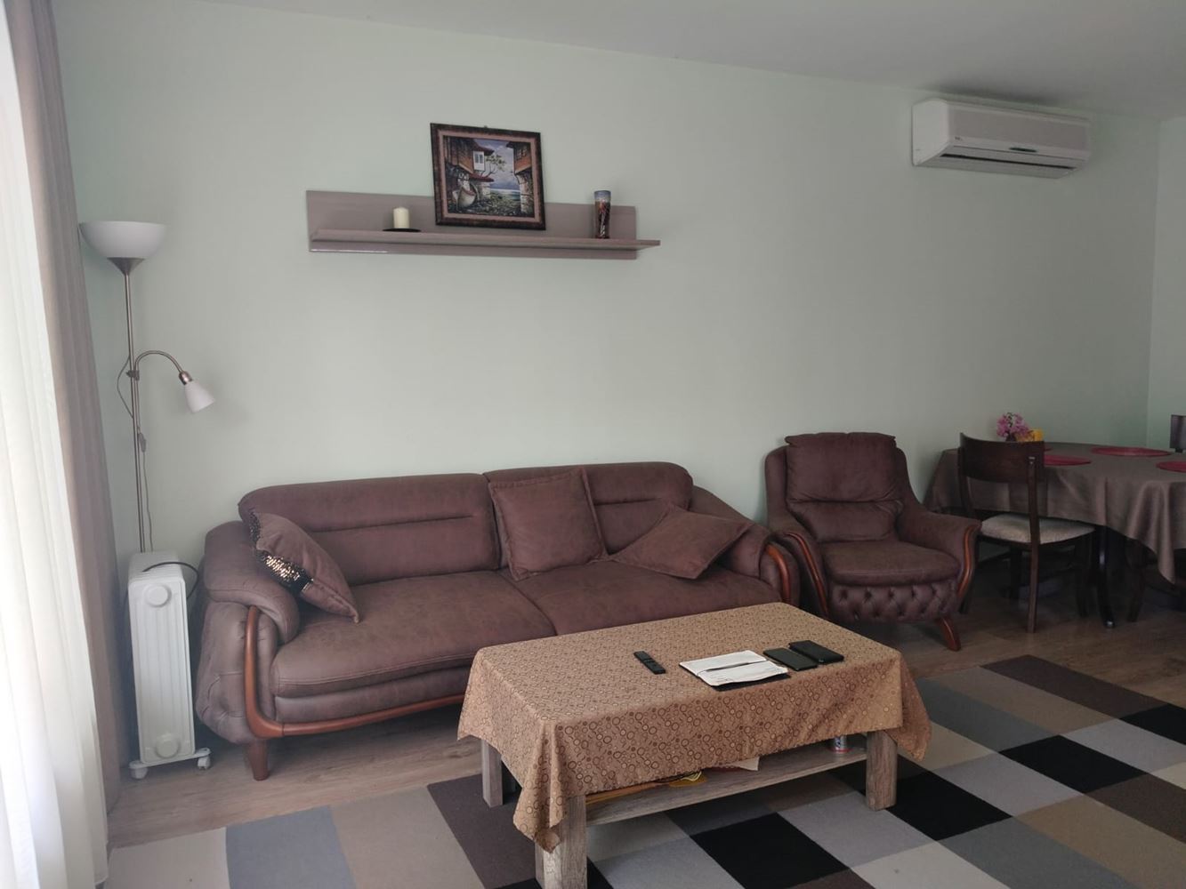 Prostorný třípodlažní rodinný dům v centru Ravdy – komfort, prestiž a plná samostatnost