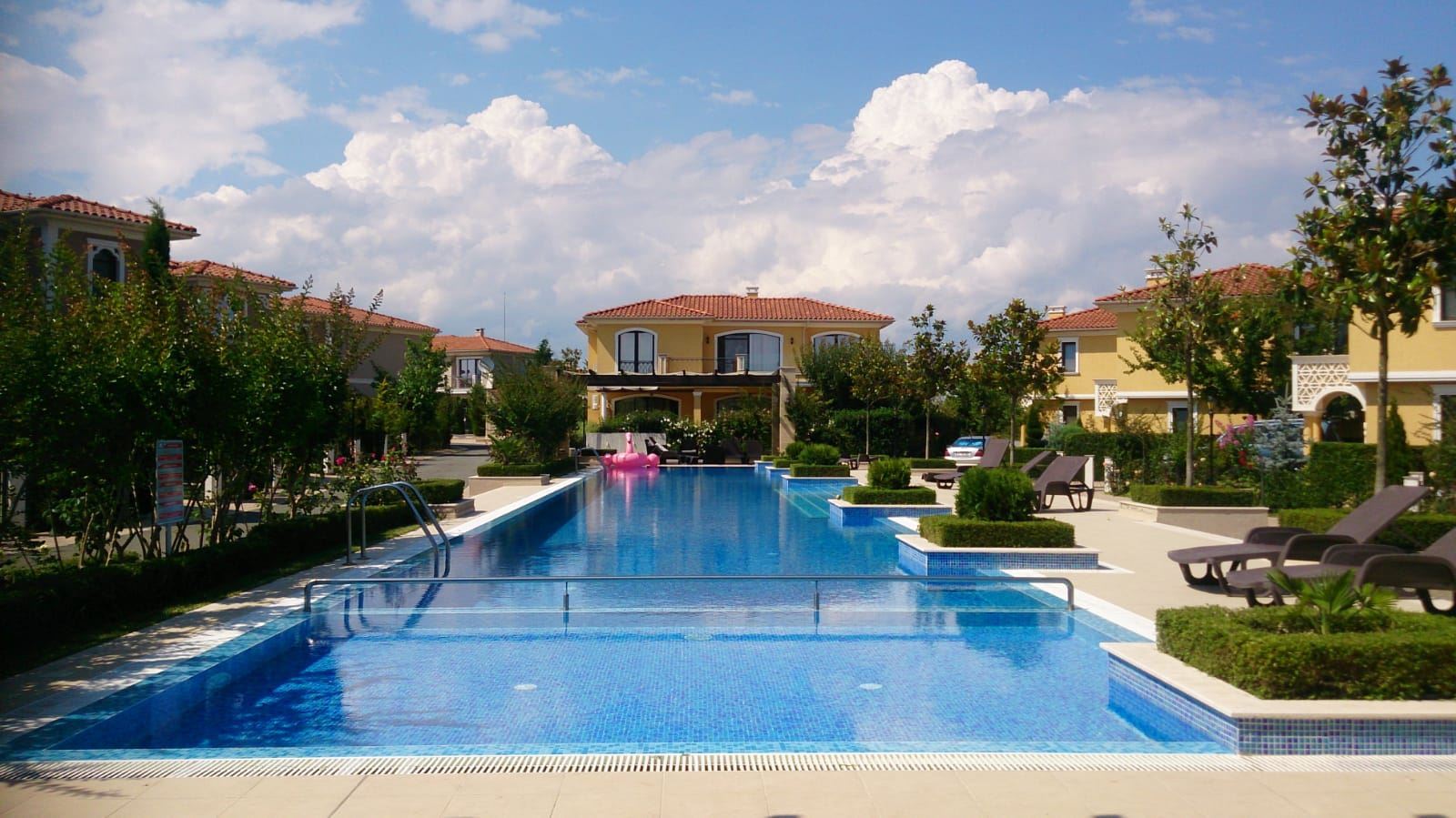 Luxusní dvoupodlažní dům v prestižním komplexu v Pomorie