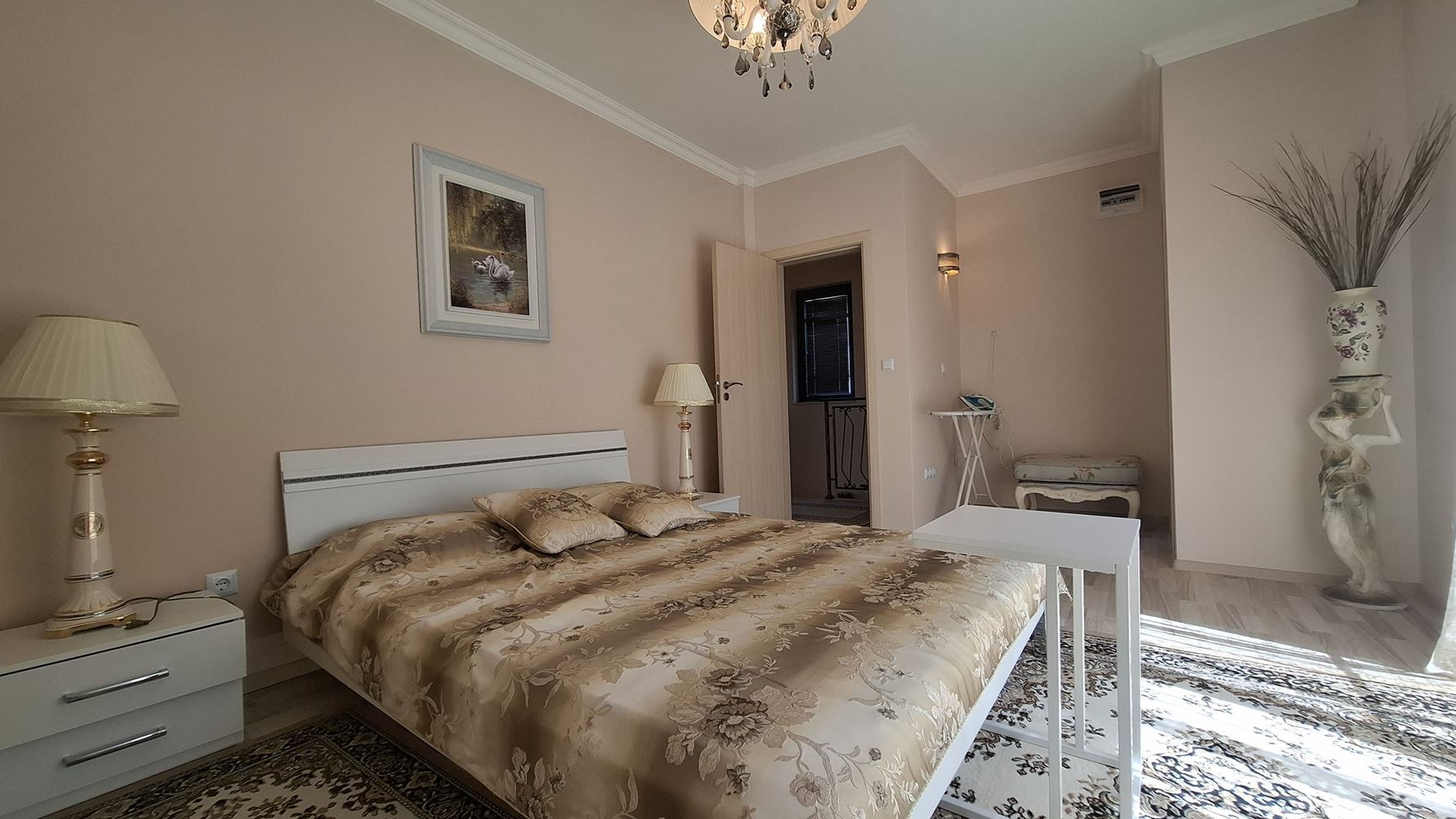 Luxusní dvoupodlažní dům v prestižním komplexu v Pomorie
