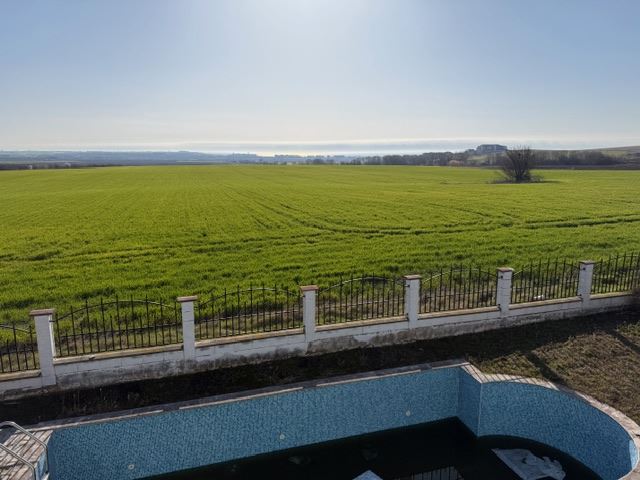 Luxusní dvoupatrový dům s výhledem na moře v Aheloy