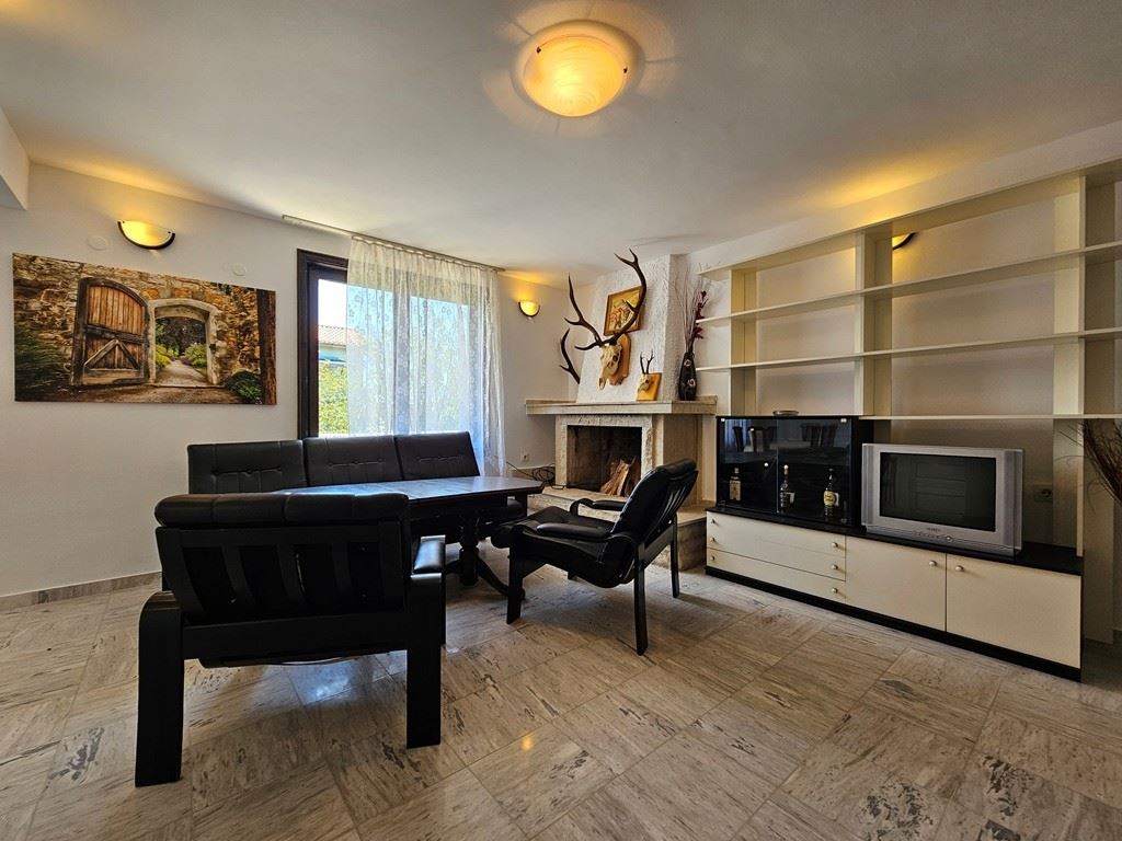 Prostorný samostatný dům s panoramatickým výhledem v Kosharitsa