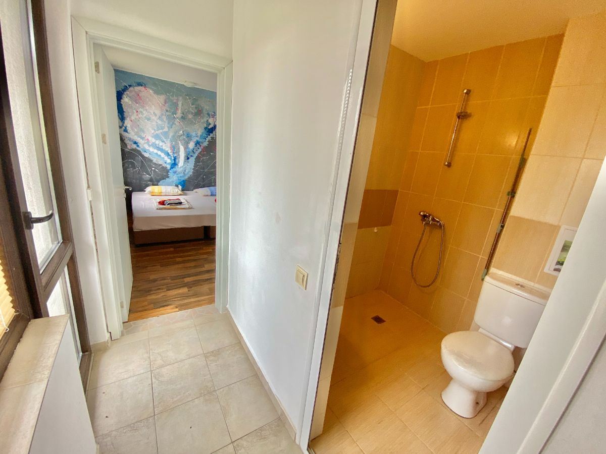 Dům s připraveným podnikáním v Primorsku – úspěšný rodinný hotel nebo útulný dům u moře s prokázaným příjmem