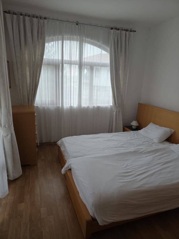 Luxusní dvoupodlažní dům s bazénem a krásnou panoramatickou scenérií v prestižním komplexu – Aheloy