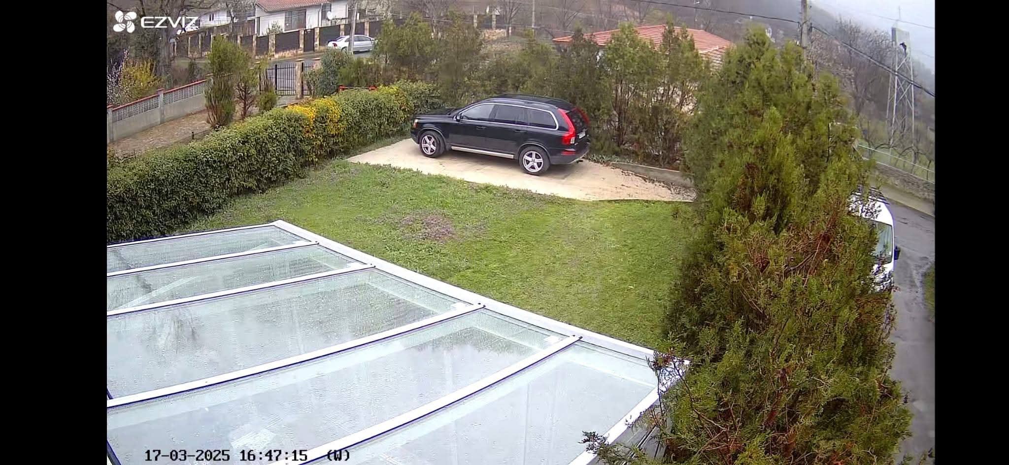 Dvoupodlažní samostatný dům v obci Goritsa – plně zrekonstruovaný domov se zahradou a krásnou verandou