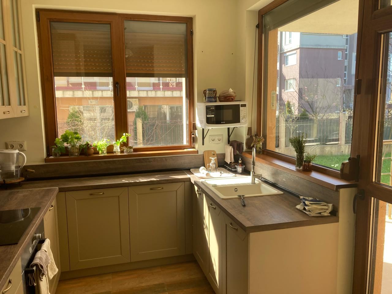 Prostorný třípodlažní rodinný dům v centru Ravdy – komfort, prestiž a plná samostatnost