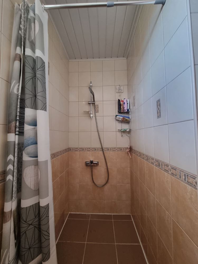 Krásný dvoupodlažní dům se zahradou, garáží a moderním vytápěním v Košarici