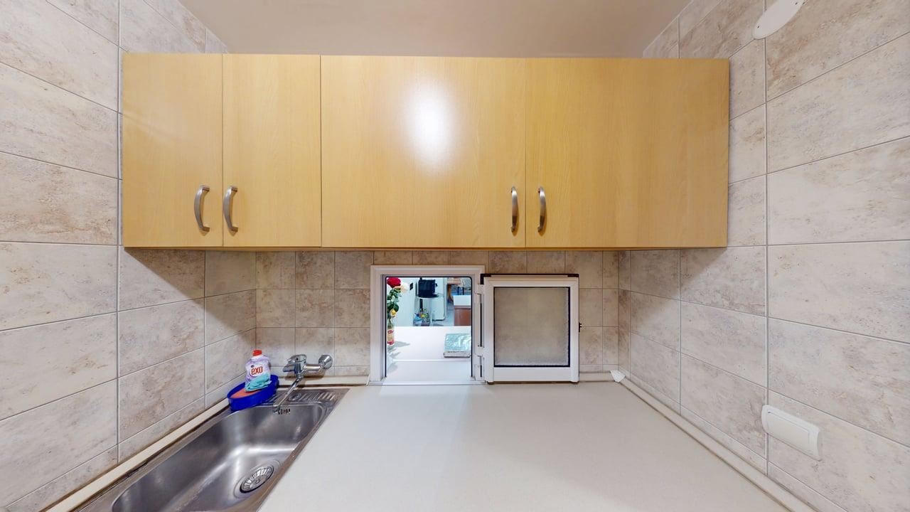 Panoramatický čtyřpatrový dům se 8 ložnicemi a výhledem na moře v letovisku Slunečný břeh – bez poplatku za údržbu