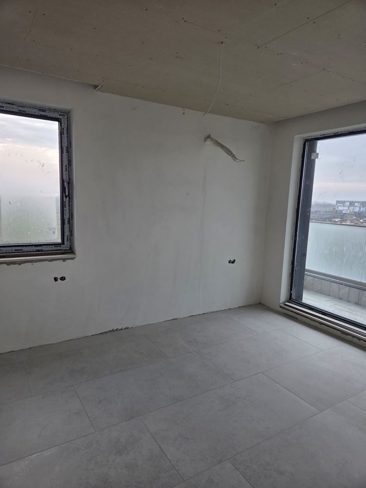 Pomorie – moderní dvoupodlažní dům se čtyřmi ložnicemi – bezpečnost, energetická účinnost a komfort bez kompromisů