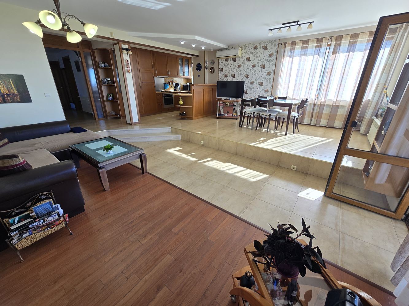 Samostatně stojící dům s panoramatickým výhledem na moře a vlastním pozemkem ve Sveti Vlas