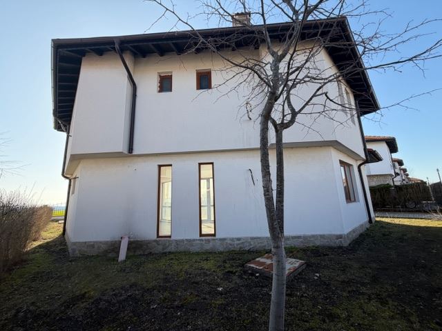 Luxusní dvoupatrový dům s výhledem na moře v Aheloy