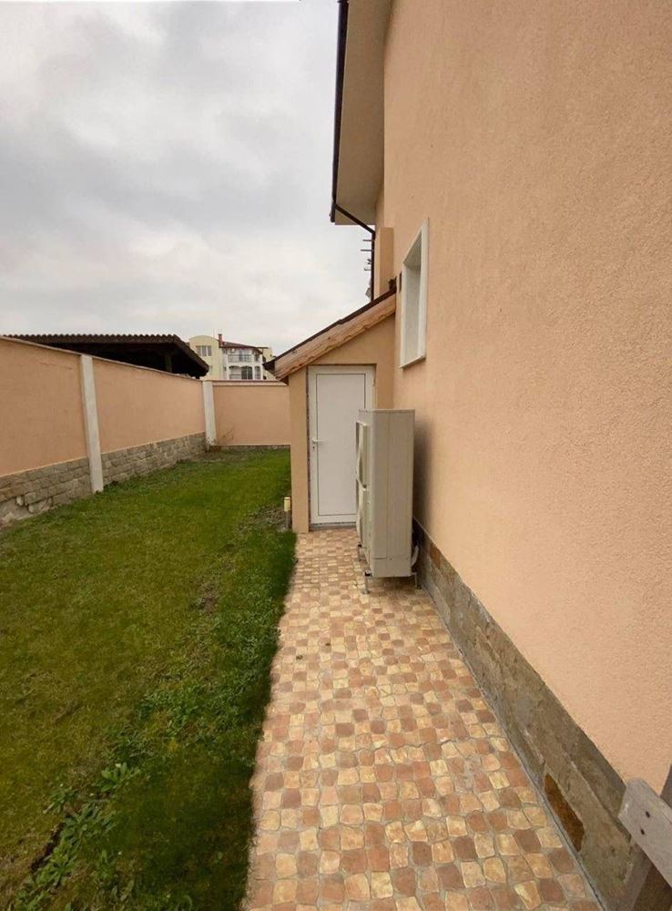 Moderní dům v centru Ravdy – luxusní připravený domov s vynikající polohou a vlastním pozemkem