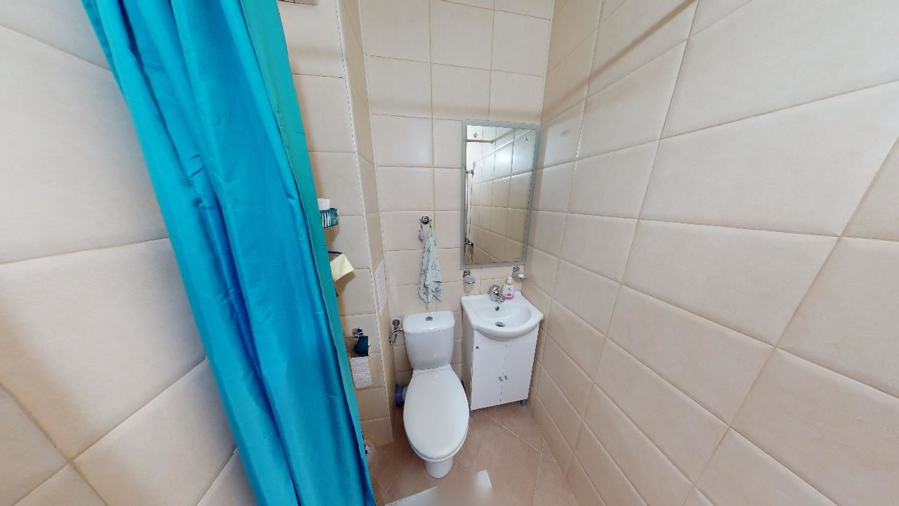 Třípatrový dům s bazénem a panoramatickým výhledem – jen 3 km od Sunny Beach