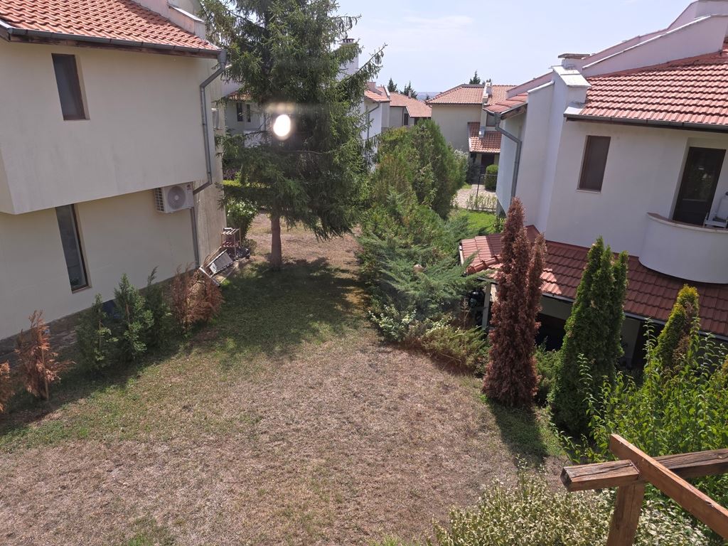  Dvoupodlažní dům s krásnou verandou s grilem v hlídaném komplexu