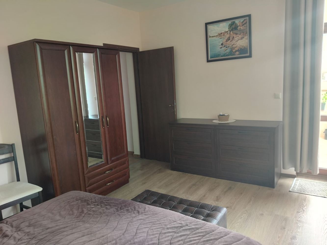 Prostorný třípodlažní rodinný dům v centru Ravdy – komfort, prestiž a plná samostatnost