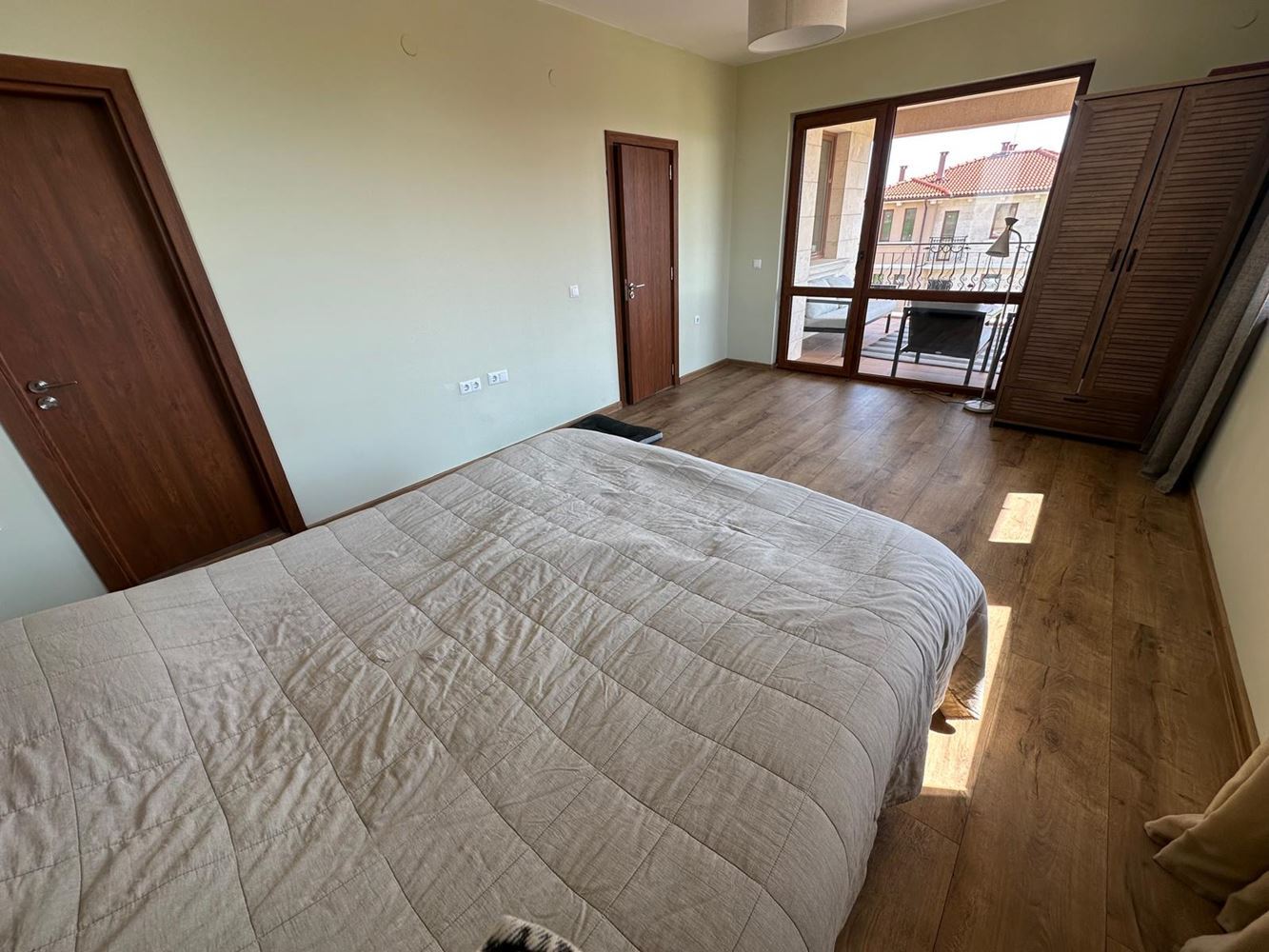 Dům s výhledem na moře v Pomorí – komfort, prostor a bez poplatku za údržbu