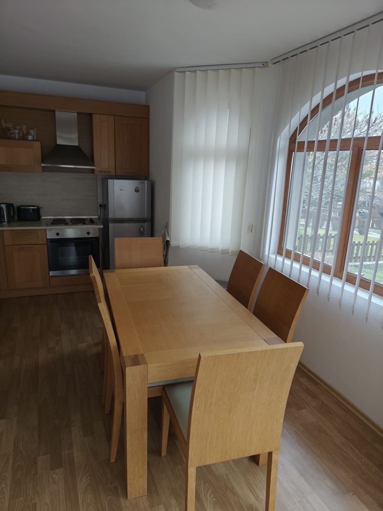 Luxusní dvoupodlažní dům s bazénem a krásnou panoramatickou scenérií v prestižním komplexu – Aheloy