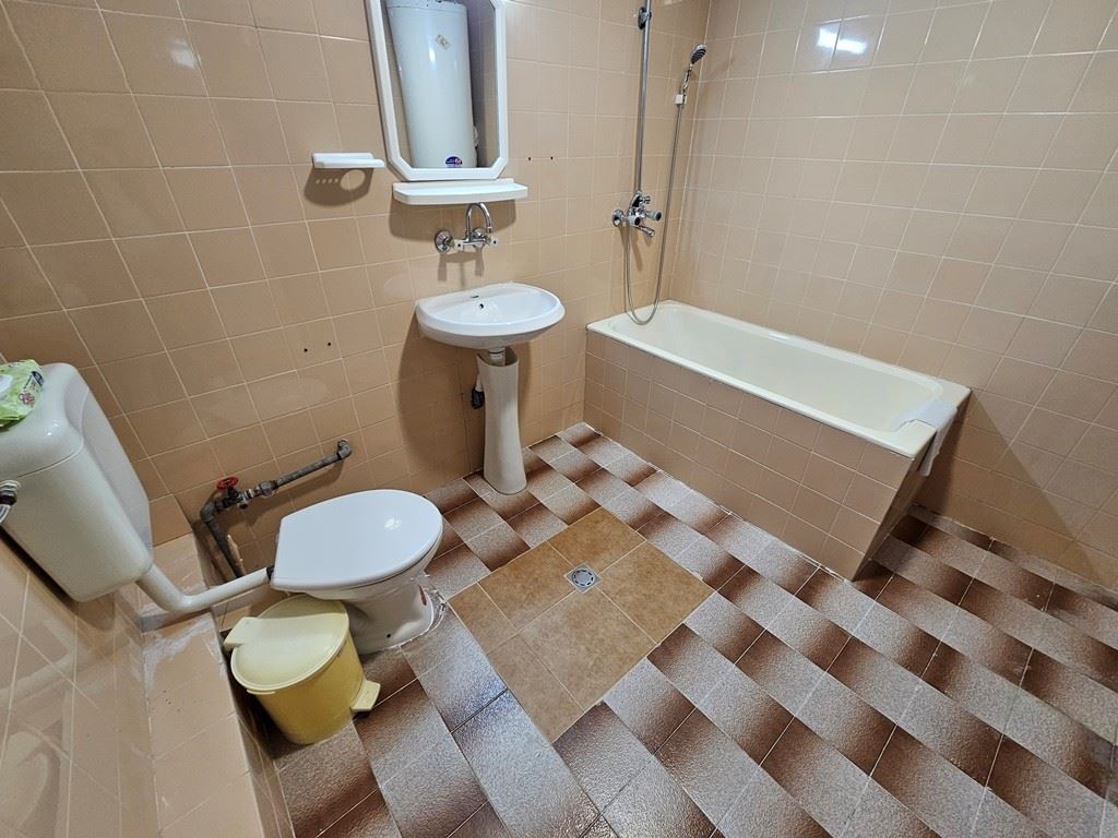 Prostorný samostatný dům s panoramatickým výhledem v Kosharitsa