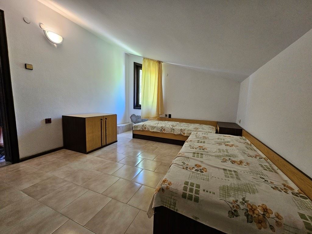 Prostorný samostatný dům s panoramatickým výhledem v Kosharitsa