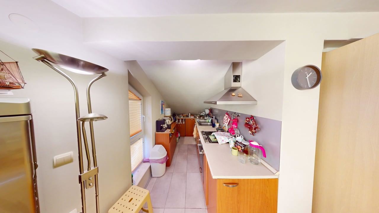 Panoramatický čtyřpatrový dům se 8 ložnicemi a výhledem na moře v letovisku Slunečný břeh – bez poplatku za údržbu