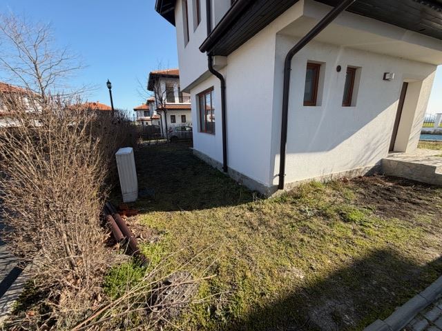 Luxusní dvoupatrový dům s výhledem na moře v Aheloy