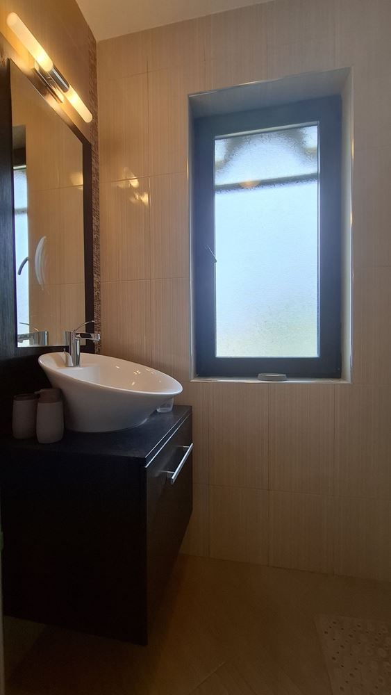Luxusní dvoupodlažní dům v prestižním komplexu v Pomorie