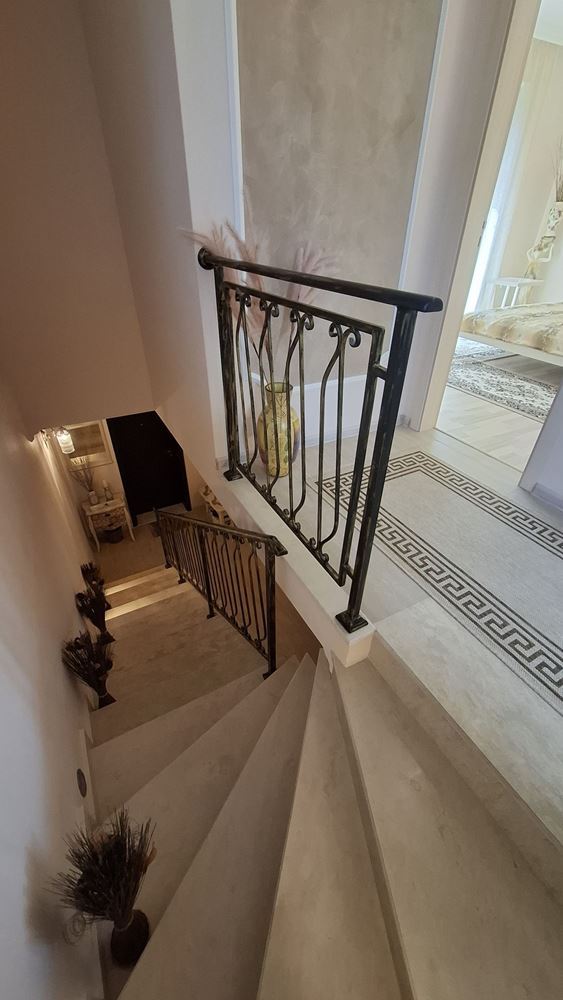 Luxusní dvoupodlažní dům v prestižním komplexu v Pomorie