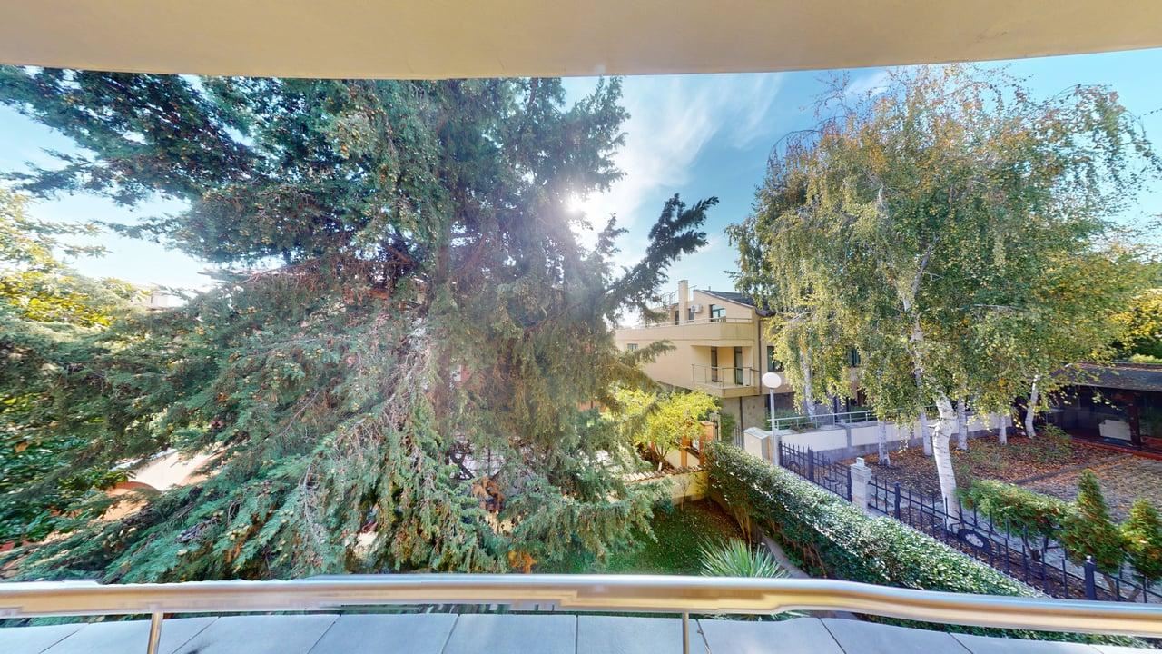 Panoramatický čtyřpatrový dům se 8 ložnicemi a výhledem na moře v letovisku Slunečný břeh – bez poplatku za údržbu