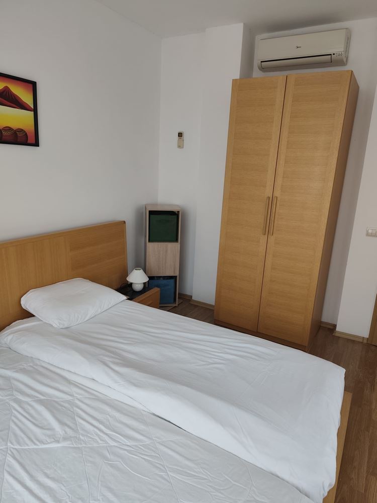 Luxusní dvoupodlažní dům s bazénem a krásnou panoramatickou scenérií v prestižním komplexu – Aheloy