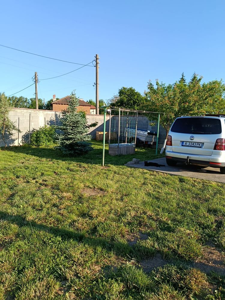 Krásný jednopodlažní dům s velkou zahradou v srdci Strandže – útulnost, příroda a klid nedaleko Burgasu