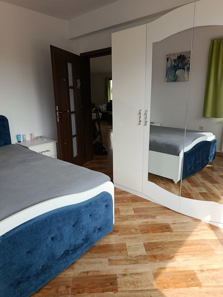 Přízemní dům s krásnou zahradou na úpatí pohoří Strandscha – útulnost, klid a hotové bydlení v obci Fakia