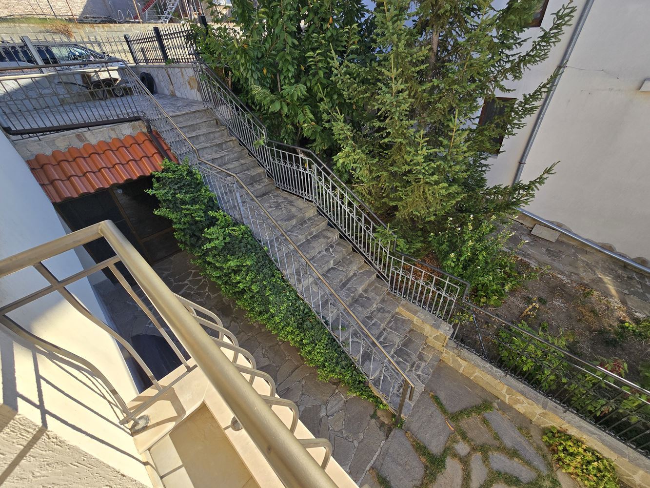 Samostatně stojící dům s panoramatickým výhledem na moře a vlastním pozemkem ve Sveti Vlas
